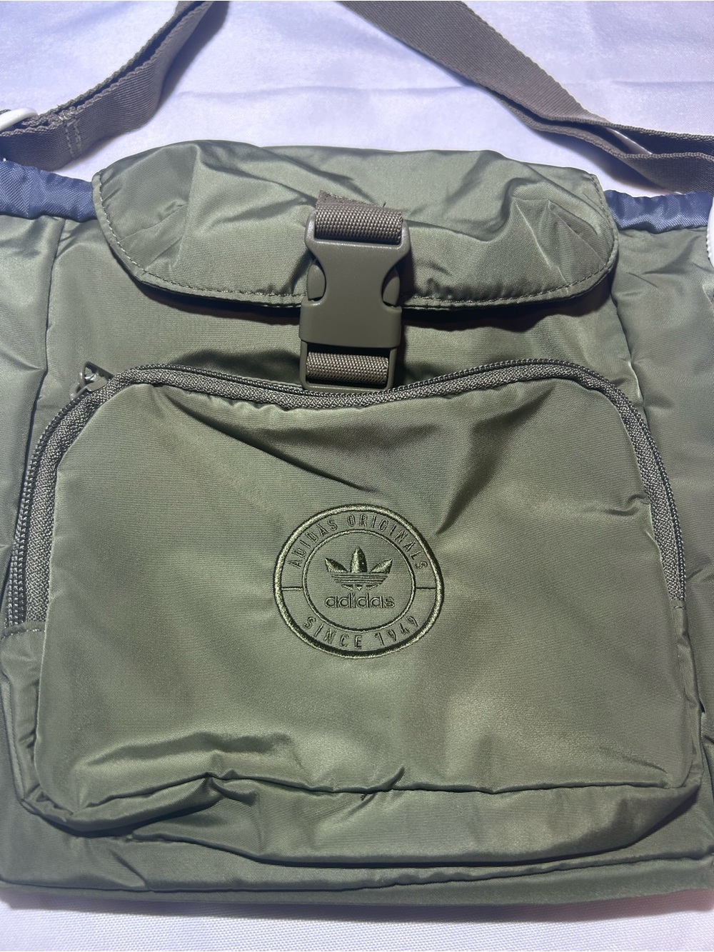 Olive Green Adidas Mini 3.0 Nylon Streetwear Athleisure Backpack/Shoulder Ba - Picture 3 of 10
